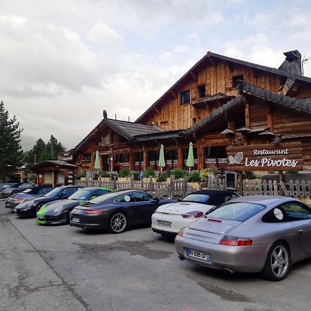 Hotel L'Ecureuil Орон Экстерьер фото