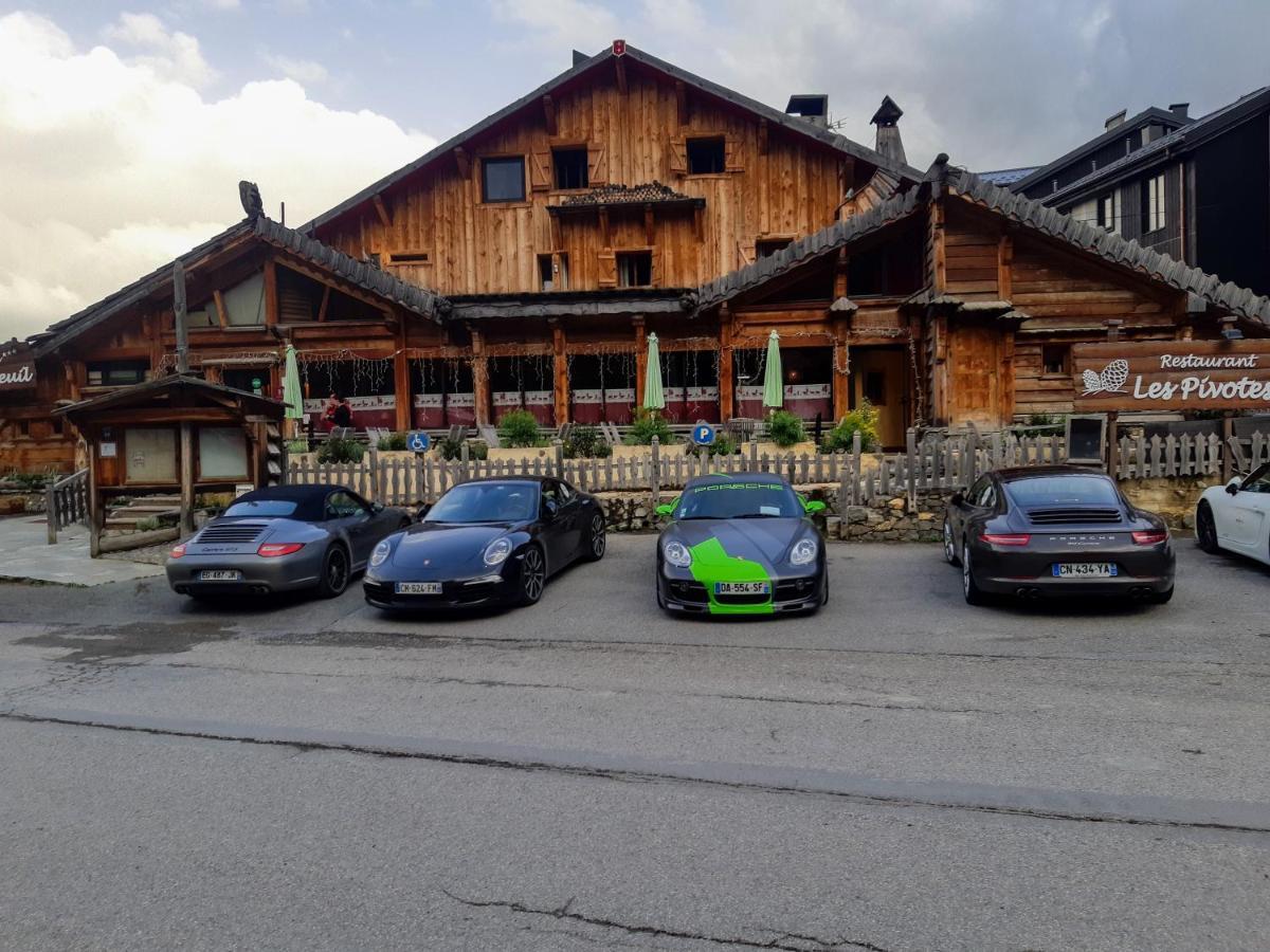 Hotel L'Ecureuil Орон Экстерьер фото