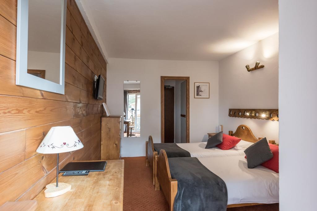 Hotel L'Ecureuil Орон Экстерьер фото