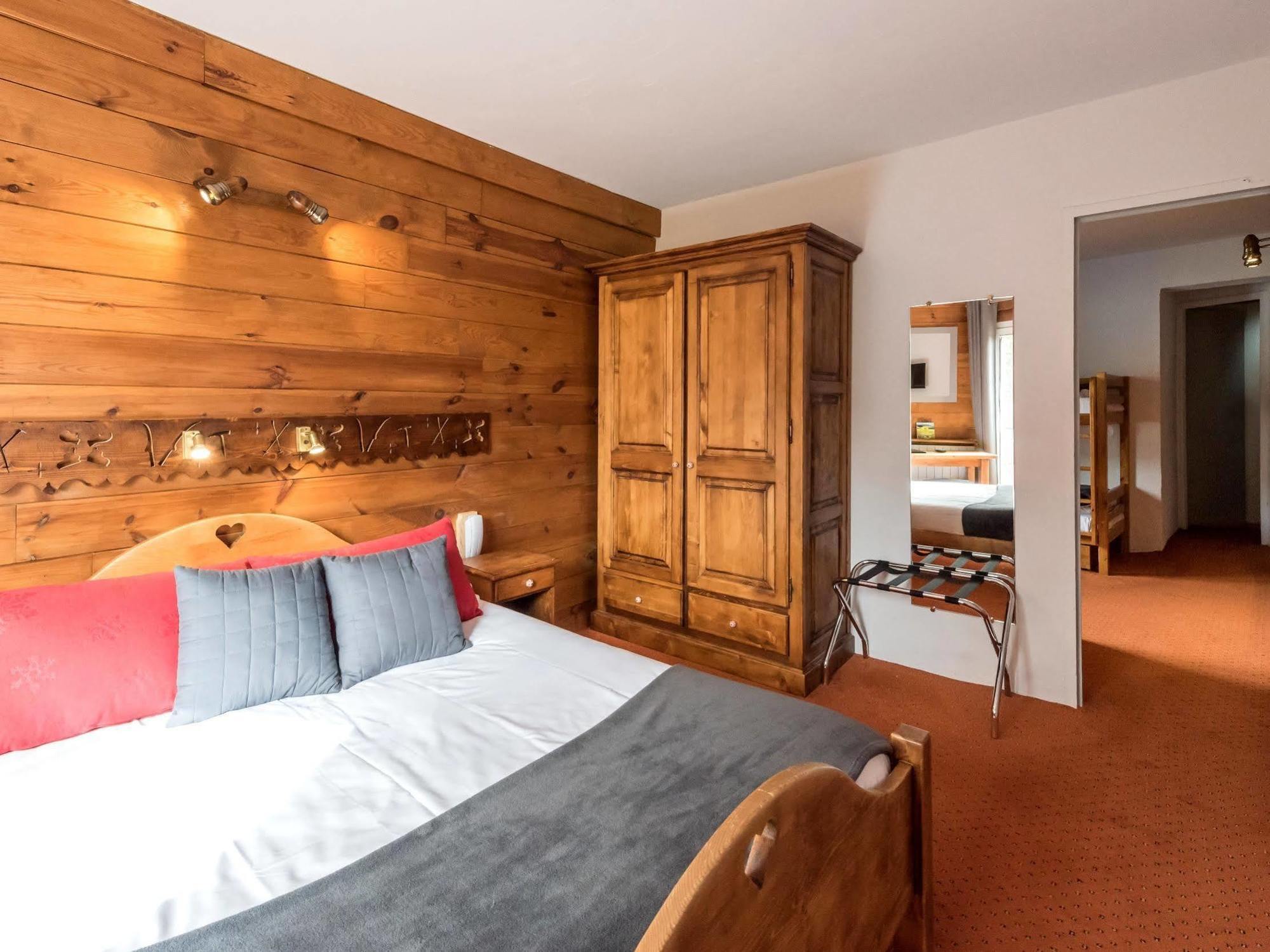 Hotel L'Ecureuil Орон Экстерьер фото