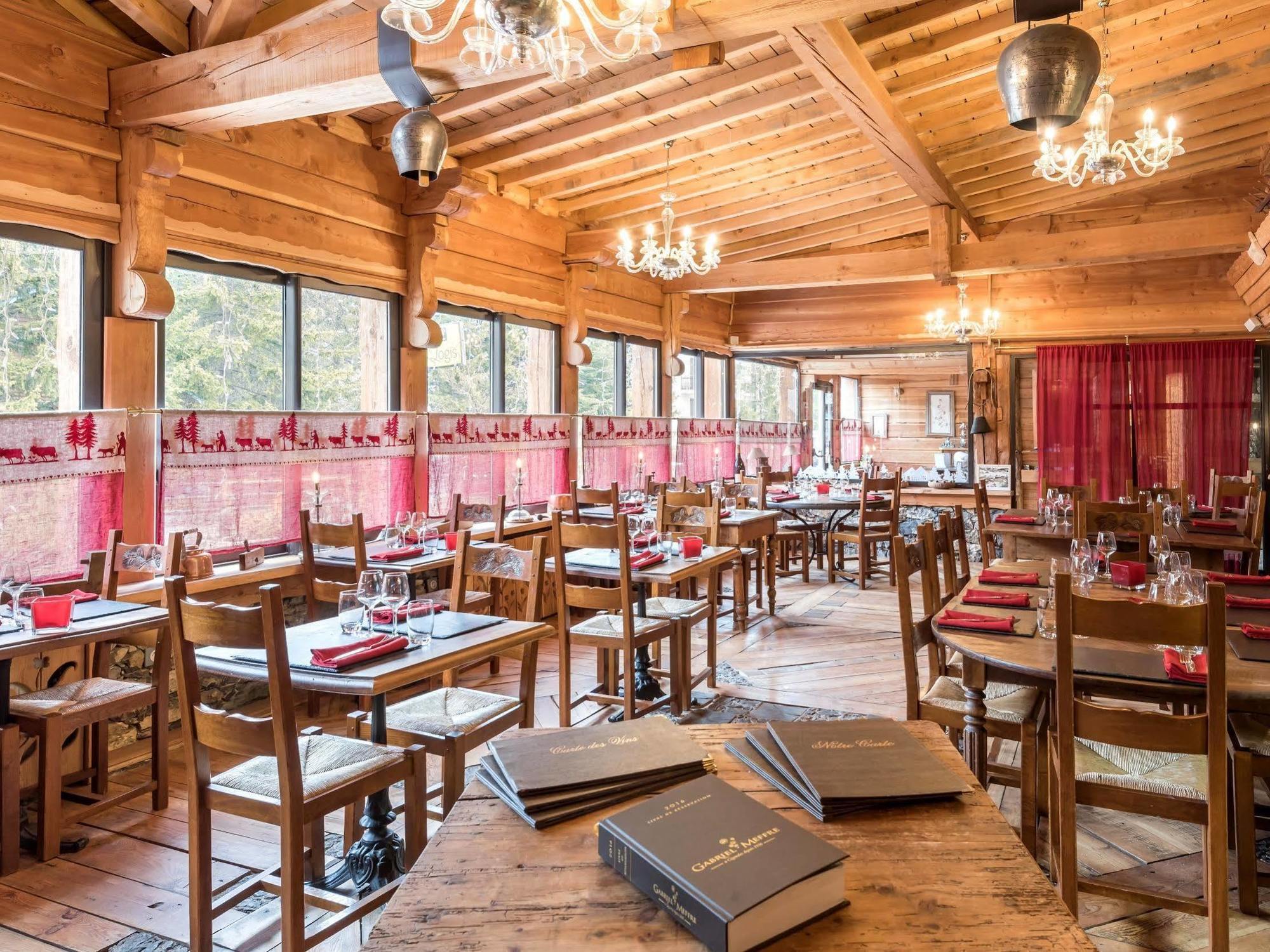 Hotel L'Ecureuil Орон Экстерьер фото