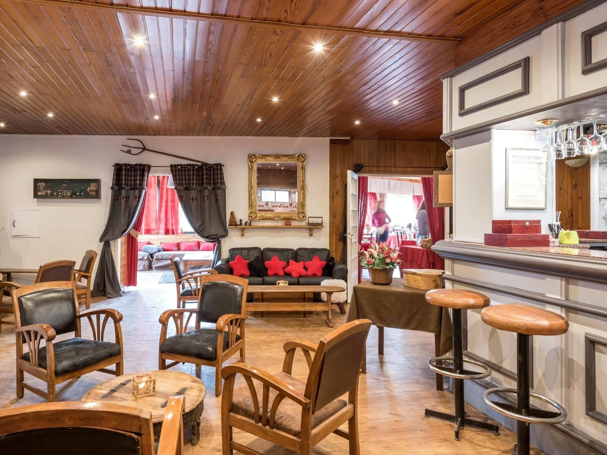 Hotel L'Ecureuil Орон Экстерьер фото